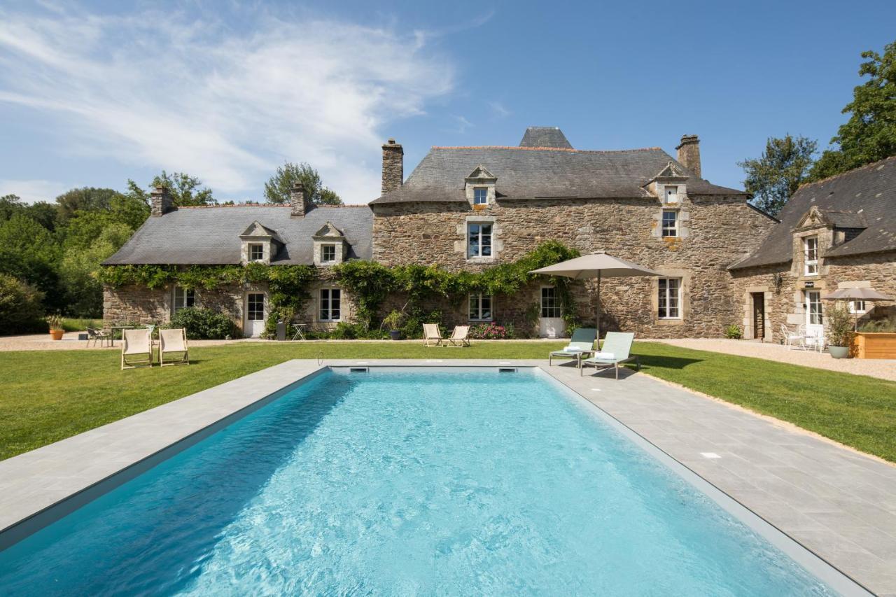 Manoir Du Vau D Arz Gites Et Chambres D Hotes Avec Piscine Malansac Exterior foto